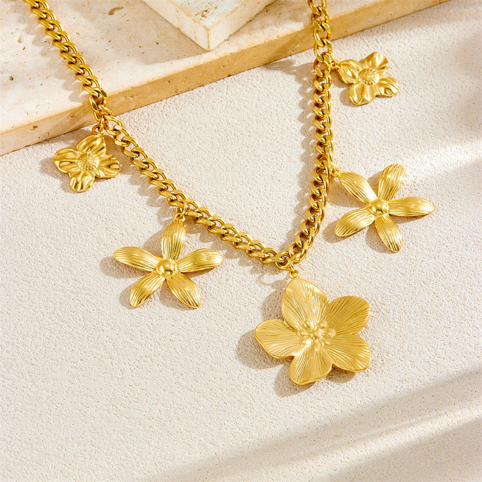 New Entry Lux Elegant Gold-plated Stainless Steel Five Petal Flower Necklace For Women