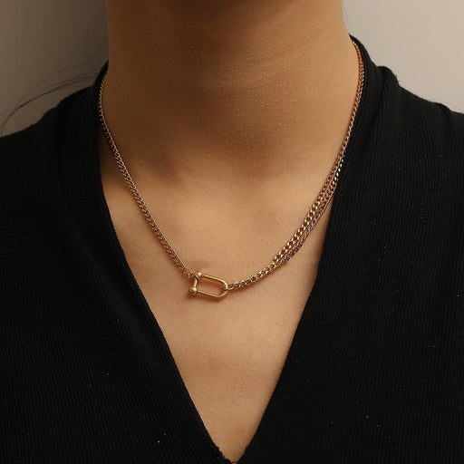 Retro Affordable Luxury Style Gold Horseshoe Necklace For Women