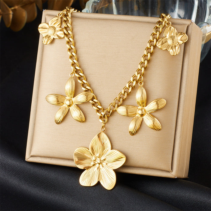 New Entry Lux Elegant Gold-plated Stainless Steel Five Petal Flower Necklace For Women